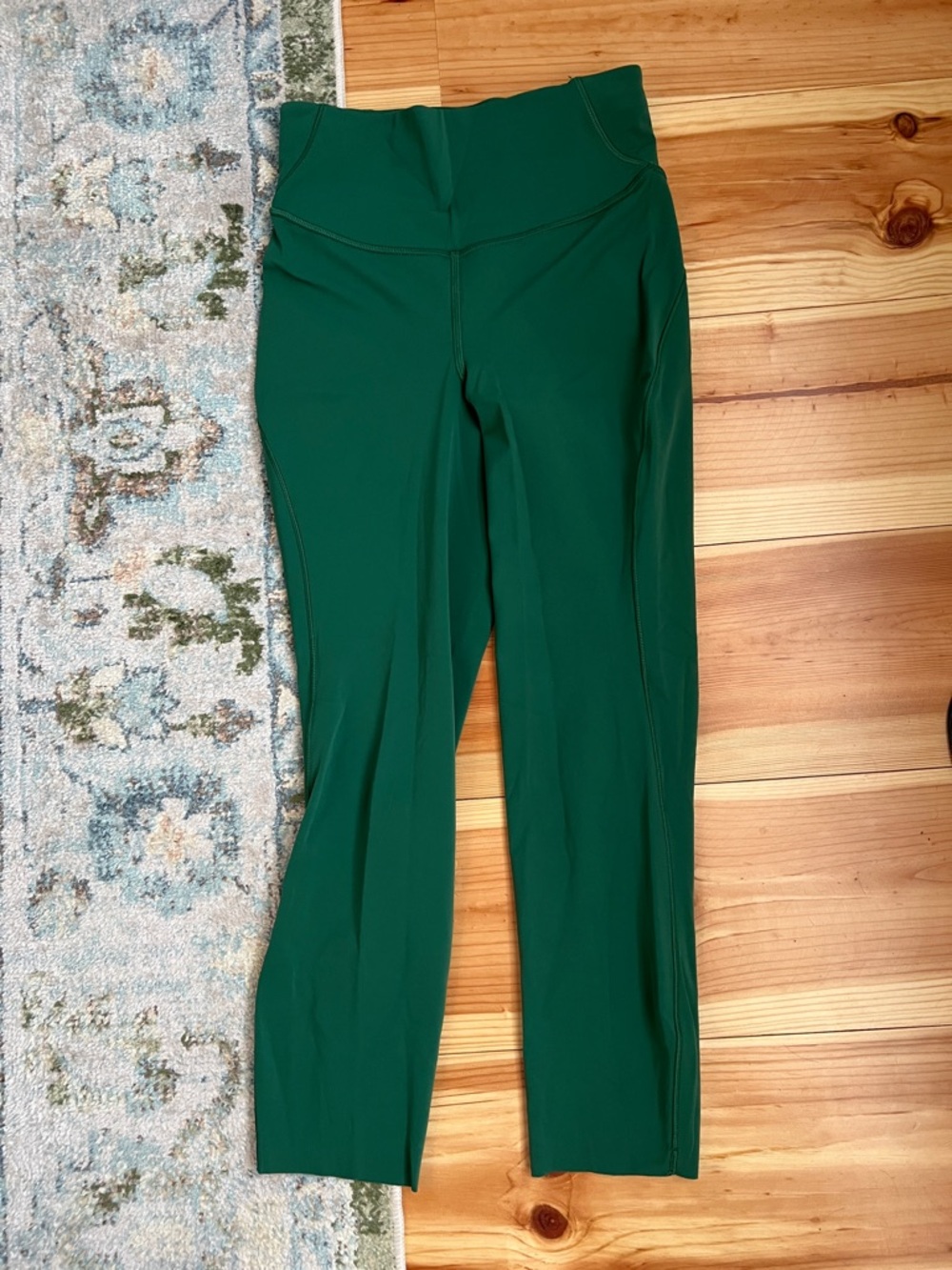 lululemon base pace crop